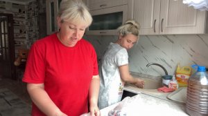 Сегодня отдыхаем/ праздничный обед. КУРИЦА которая гуляет сама по себе 😅