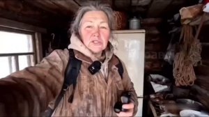 ❗️Баба-Яга провела рум-тур по своей избушке на курьих ножках, а в конце улетела за пенсией на ква...