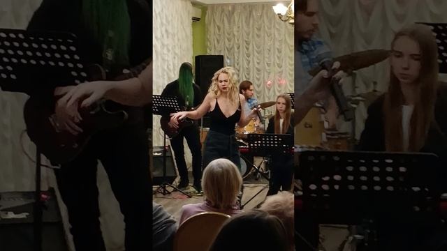 Музыка, музыканты, шоу, предложение услуги, смотрите в описании, всех благ и счастья вам.