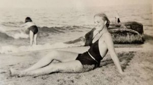 Фотографии советских актеров, отдыхающих на море. Часть 6
