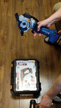 Мини-пила циркулярная Dexter Up 20 В 85 мм, адаптер и аккумуляторы  Worx 4 pin (он же Dexter 18V).