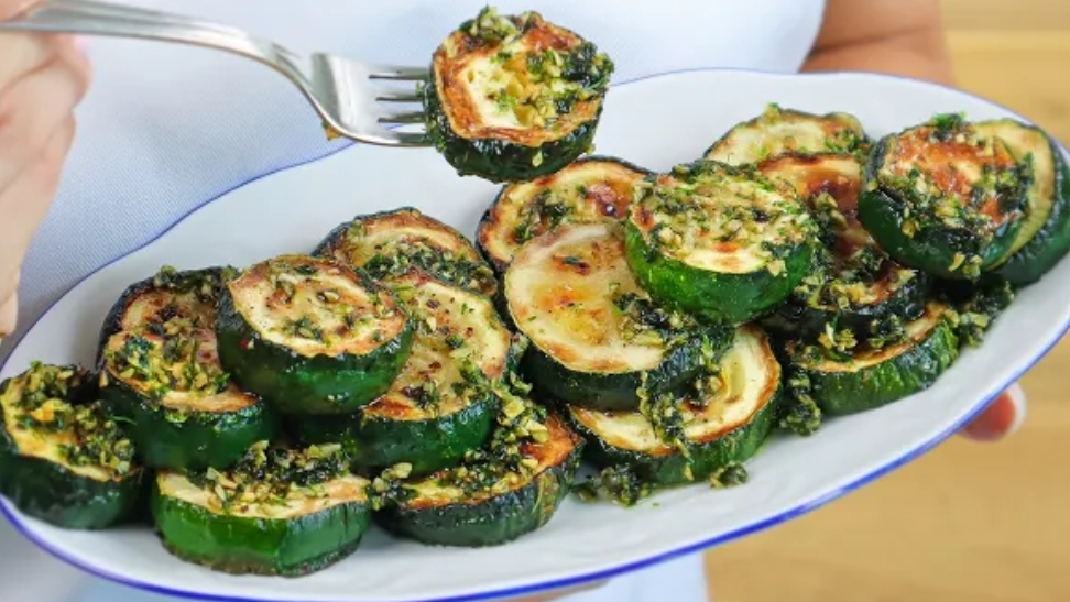 Простой и вкусный рецепт кабачков, который понравится всем! Я безумно люблю этот вкус!