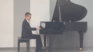 Й. Гайдн "Соната, финал Presto" исполняет Голосенко Платон.