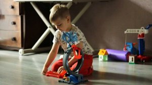 ЛЕТУЧАЯ МЫШЬ из Hot Wheels! 🔥🦇 Гонки и трюки с Димой