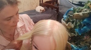 АСМР 🌸 Немного странный парикмахер поищет у вас ваши 😴