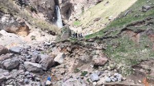 Кавказ. Горы. Джилы - Су. Водопады Султан и Каракая - Су. Суслики. Вид на открытый Эльбрус.