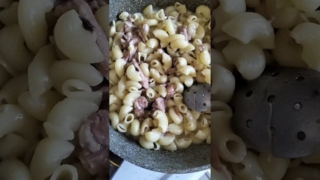 Свинина тушёная на обед с рожками, пальчики оближешь