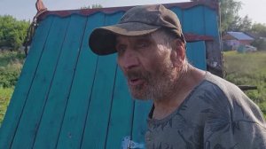 Деда Матвея обижают.