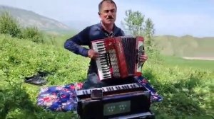 малими суруд Ахмад зоир