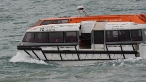 шлюпка лайнера