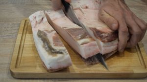 Прабабка научила готовить только так. Старинный деревенский рецепт засолки сала