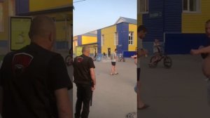 😱 «Пьяный мужик облил продавщицу из КБ и начал лезть драться на всех на Нижней Террасе около стадио