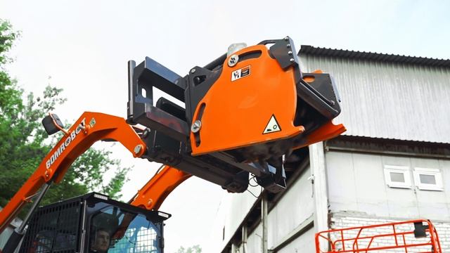 Мини-погрузчик Bomrobot SR2200BHF с 2 скоростями и фирменной фрезой