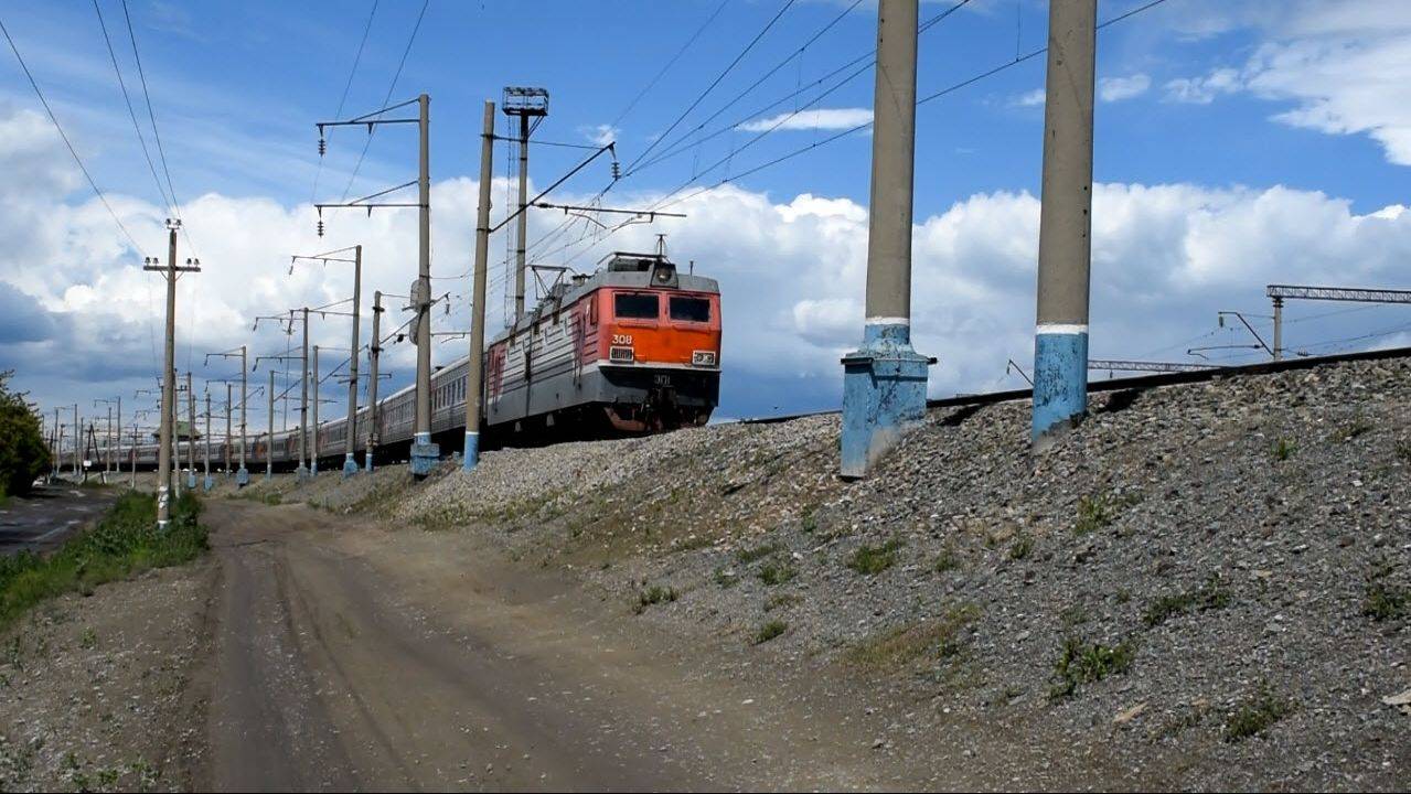 Электровоз ЭП1-308