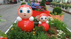 Прогулки по Москве. Неваляшки на Рождественке. К дню рождения ЦДМ