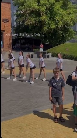 Этот клип — глоток летнего счастья! ☀️