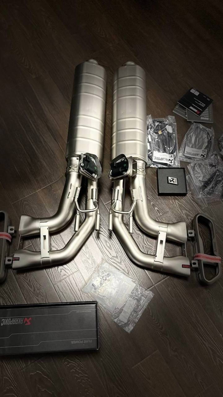 Выхлоп Акрапович (Acrapovic) на Мерседес (Mercedes) G63 W463a