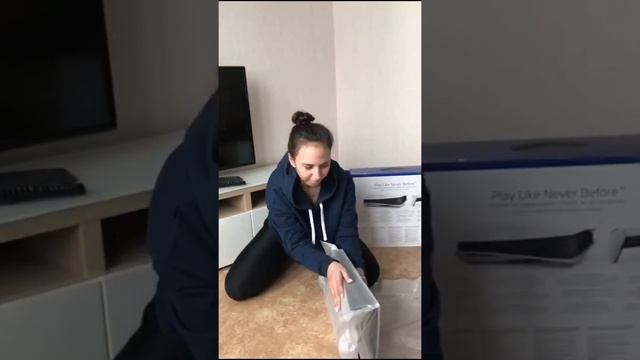 РАСПАКОВКА PLAYSTATION 5. Заставка PlayStation 5. смотреть онлайн