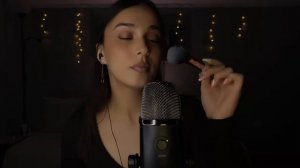 darklite ASMR. Близкий, нежный шёпот, движения рук, звуки рта, предметы.