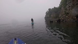 Приключение в тумане на Русском острове: Саббординг с ветерком!