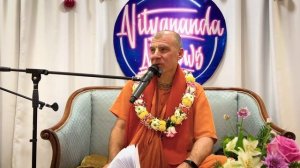 Молитва Вритрасуры. Задействование ума, речи и тела в служении Кришне.