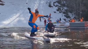 Весенний Оредеж. Девоны, диван и лед.