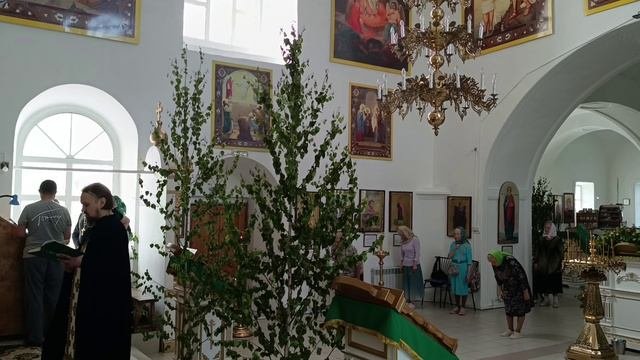 Богослужение в Духов день Троицкий собор