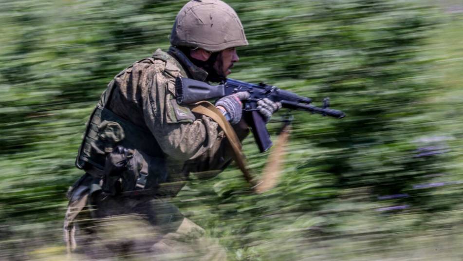 Песков связал заход ВС РФ в Днепропетровскую область с созданием буферной зоны