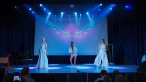 «Белые птицы». Исп. Юлия Юзвак