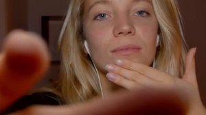 Ellie - ASMR. Тихий голос, звуки рта, движения рук, зеркальные прикосновения.