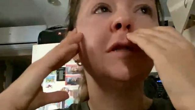 Мой ребенок говорит, что я не его мама. смотреть онлайн