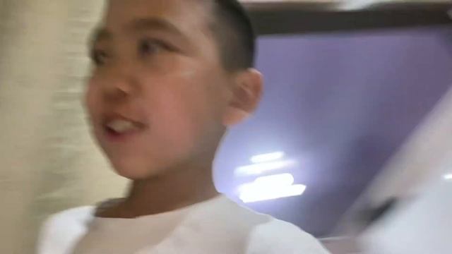 Мы играем в прятки и сори я случайно выключил телефон ? смотреть онлайн