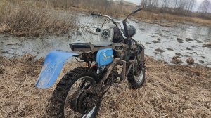 Полноприводный мотоцикл с двигателем от бензопилы урал - по весенним ручьям