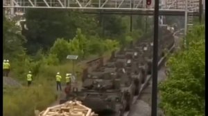 Танки, боевые машины и гаубицы прибыли в Вашингтон для участия в параде Трампа.