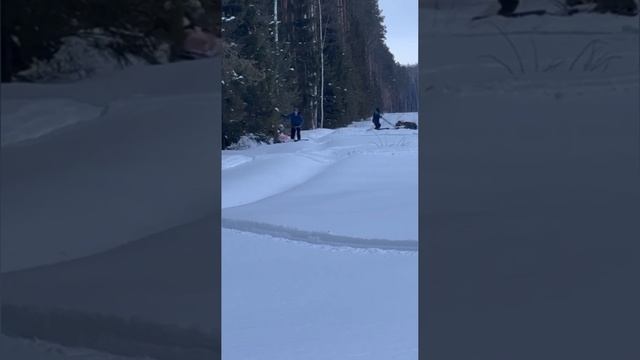 Разве это возможно...?) #природа #зима #лес #отдых #снег #м смотреть онлайн