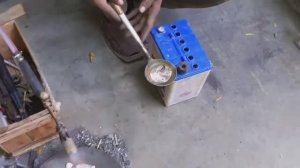 Из старого аккумулятора делаю новый !!!