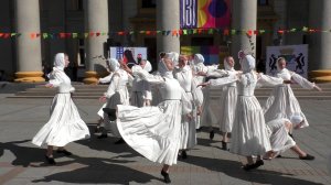 Ансамбль танца " Жемчужины " . " Белым снегом "