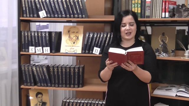 Шинкарь Дарья читает стихотворение «На заре ты ее не буди...»