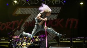 Twisted Sister - Full Set Performance LIVE at Bloodstock 2016