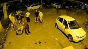 ОПАСНЫЙ ПРИДОНСКОЙ: ночью толпа парней избили двух молодых людей в микрорайоне Придонской.