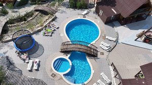 🏡 №603 Сдаётся посуточно двухэтажный дом, балкон с видом на горы, бассейн - Кабардинка Геленджик