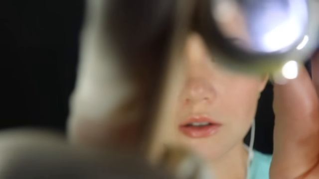 Madi ASMR. Ролевая игра - осмотр у глазного врача, тихий голос, медицинские принадлежности.