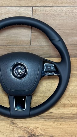 Volkswagen Touareg - перетяжка руля и ручки КПП натуральной кожей