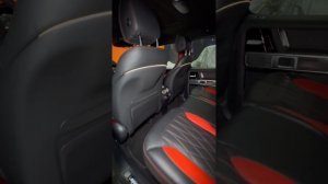 Keyless Go, доводчики дверей, дефлекторы с подсветкой и другие опции установлены в RUMERS!