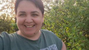Посадила огурцы, пропололи весь огород