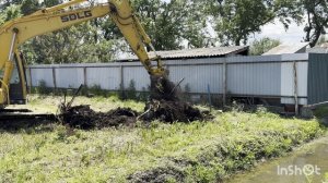 Отсыпаем скалой, подготовка площадки под фундамент