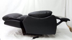 Бьюти-реклайнер для наращивания ресниц в антивандальной нанокоже Bionica black