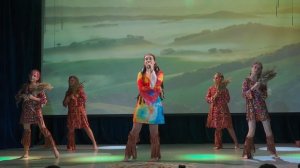 «Может знает лес». Исп. Милолика Белялова