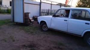 Саша выгоняет Жигули 😯