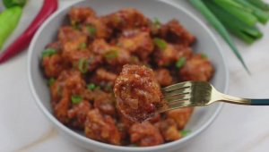 Пикантная курица с чесноком и перцем - простой рецепт